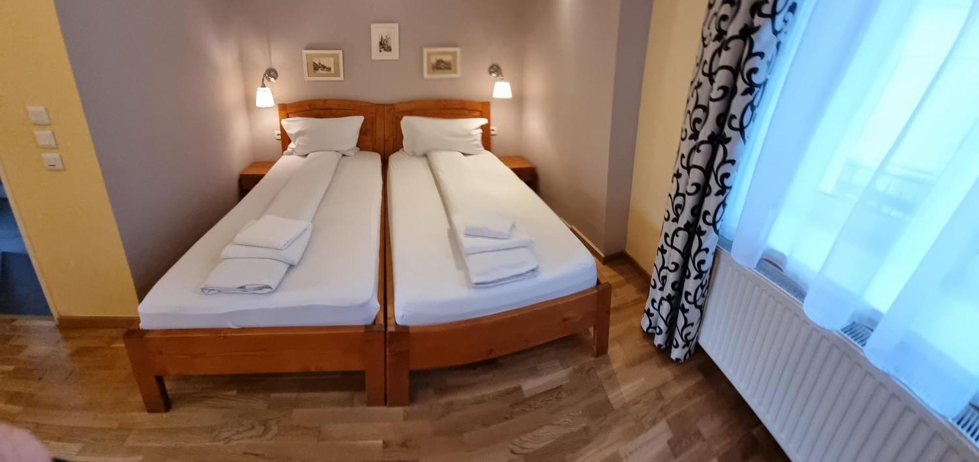 Fabini Apartments Mediaş Δωμάτιο φωτογραφία